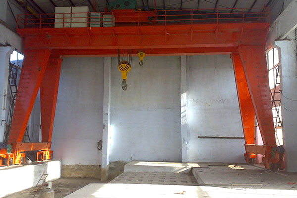 https://www.kostacrane.com/wp-content/uploads/2024/09/Double-girder-gantry-crane-3-1.jpg