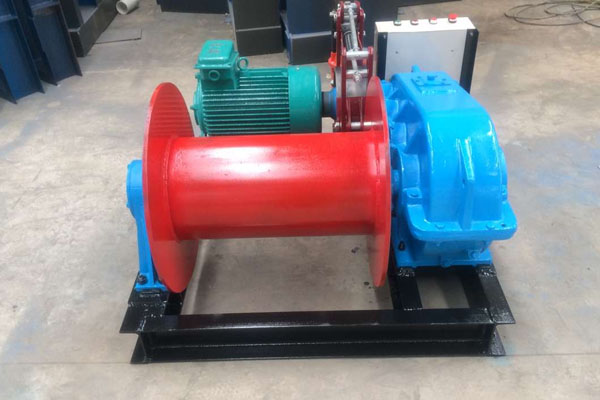 https://www.kostacrane.com/wp-content/uploads/2024/09/Electric-winch-3.jpg